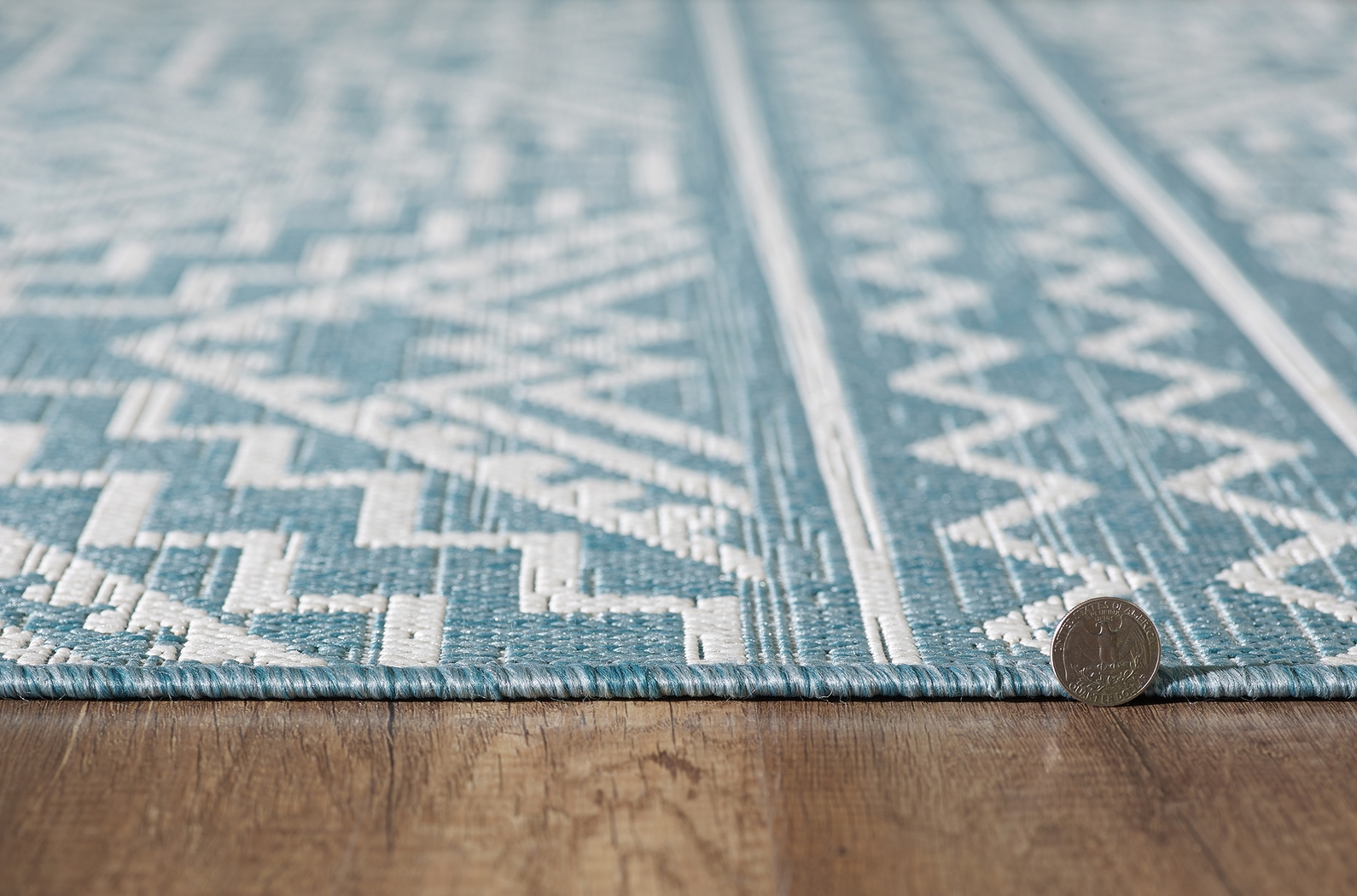 Emspool Aqua 5'3 x 7'7 Indoor/Outdoor Rug - Thumbnail - Image 6