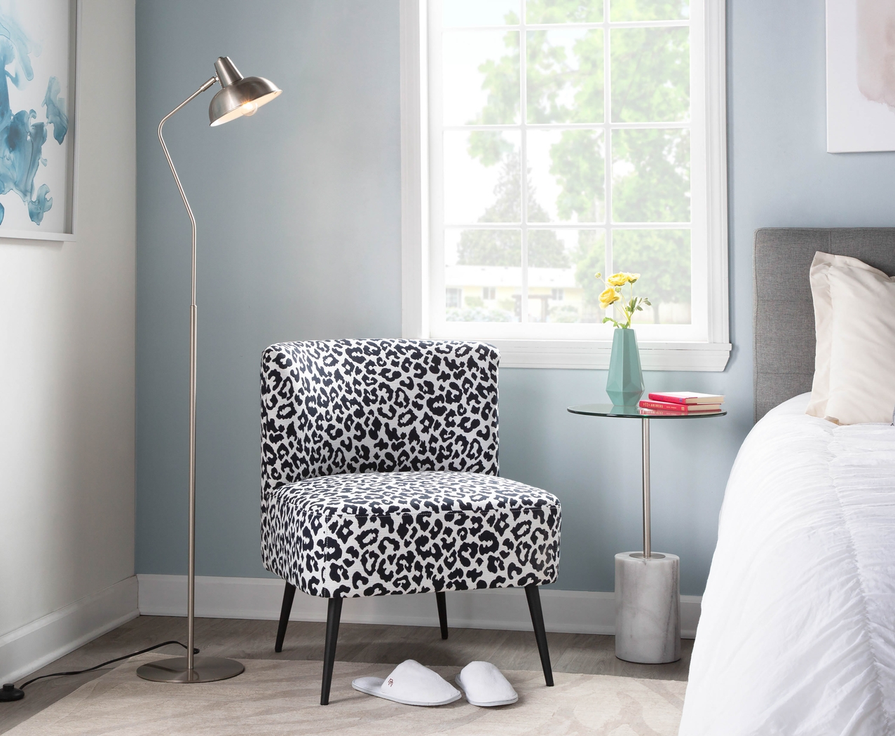 Entelman Black Accent Chair - Thumbnail - Image 2