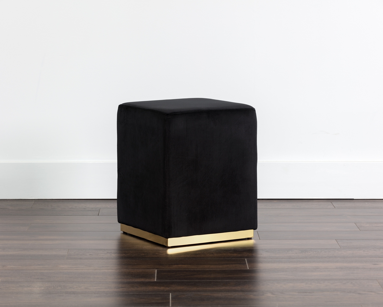 Enze Black Ottoman - Thumbnail - Image 3