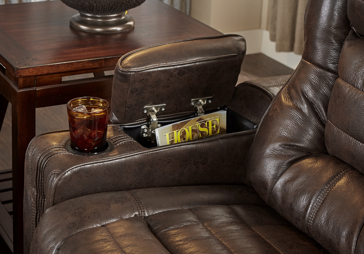 Eric Church Highway To Home Chief Brown 5 Pc Living Room with Dual Power Reclining Sofa - Thumbnail - Image 4