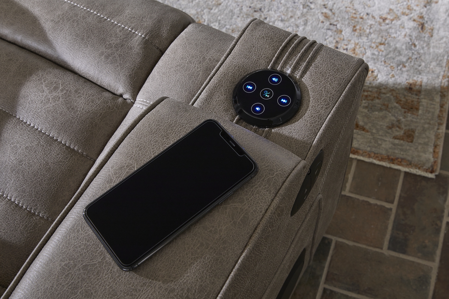 Eric Church Highway To Home Chief Taupe 8 Pc Dual Power Reclining Living Room - Thumbnail - Image 32