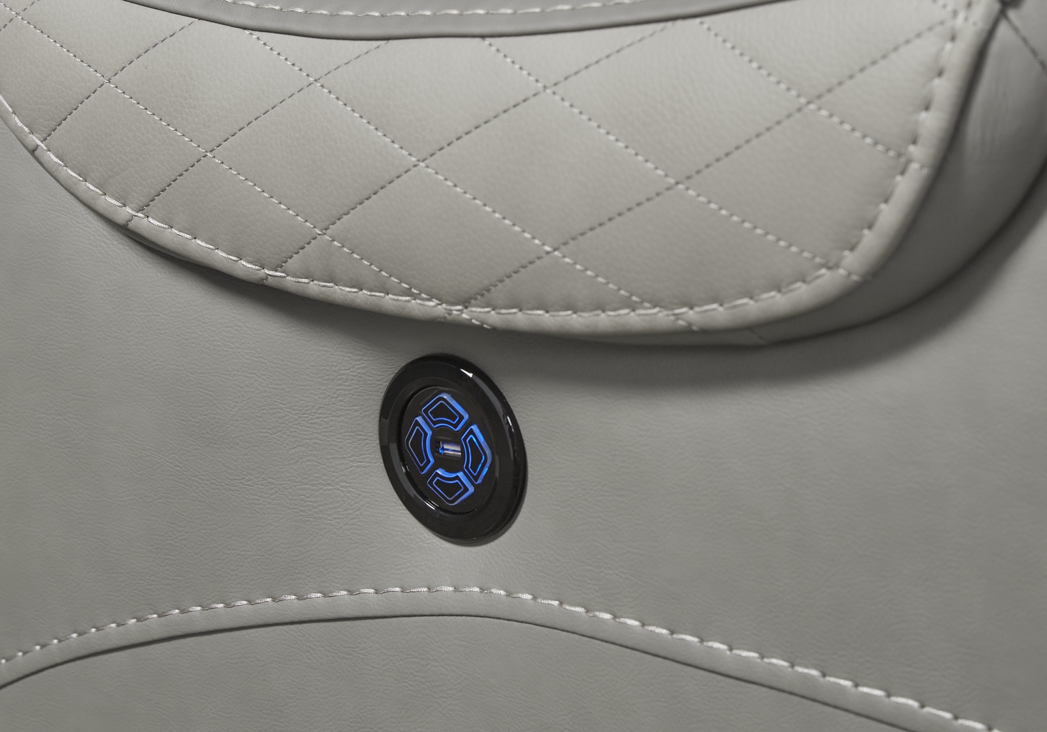 Headliner Gray Leather 8 Pc Reclining Living Room with Dual Power Reclining Loveseat - Thumbnail - Image 21