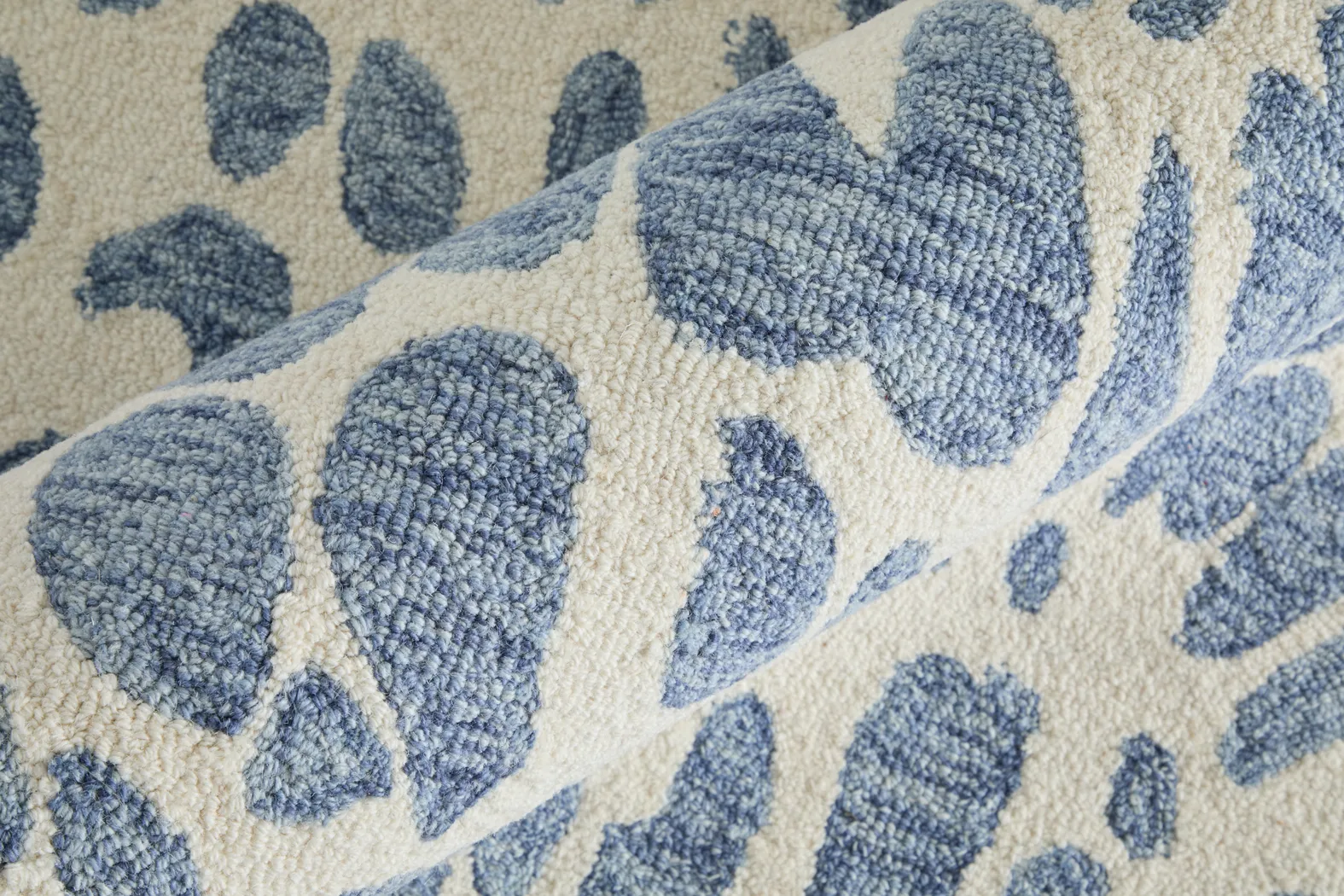 Erinne Blue 8' x 10' Rug - Thumbnail - Image 3