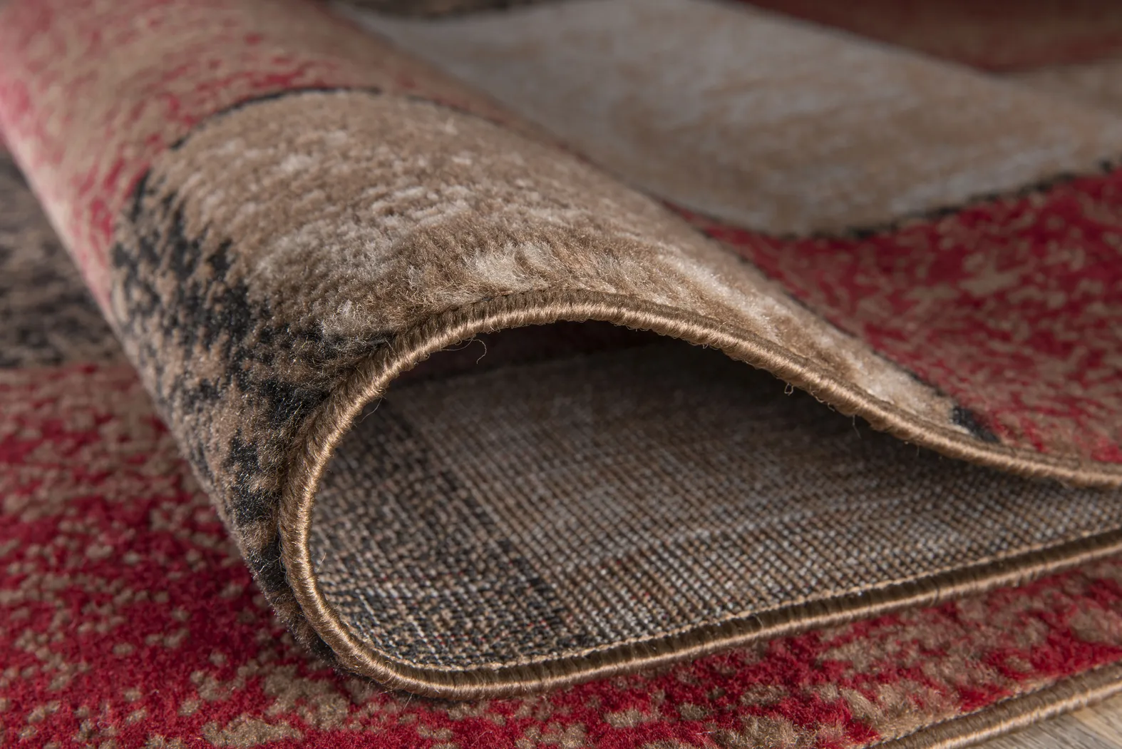 Erman Red 3' x 5'  Rug - Thumbnail - Image 3