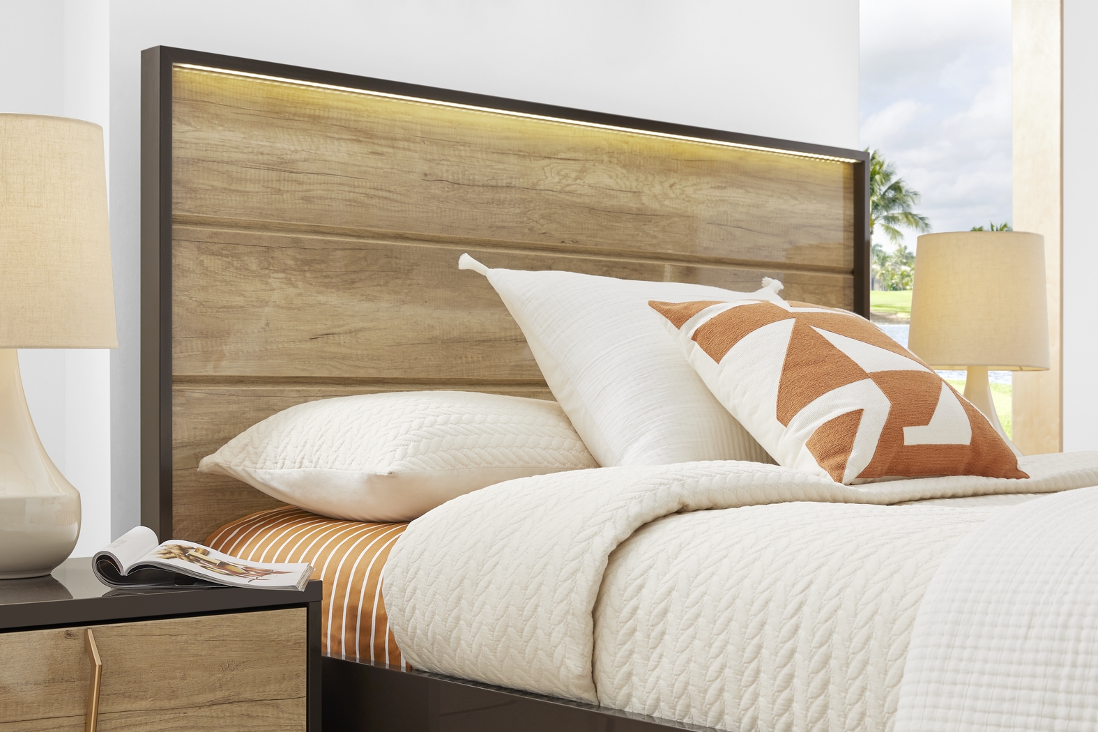 Esmedira Brown 3 Pc King Panel Bed - Thumbnail - Image 2