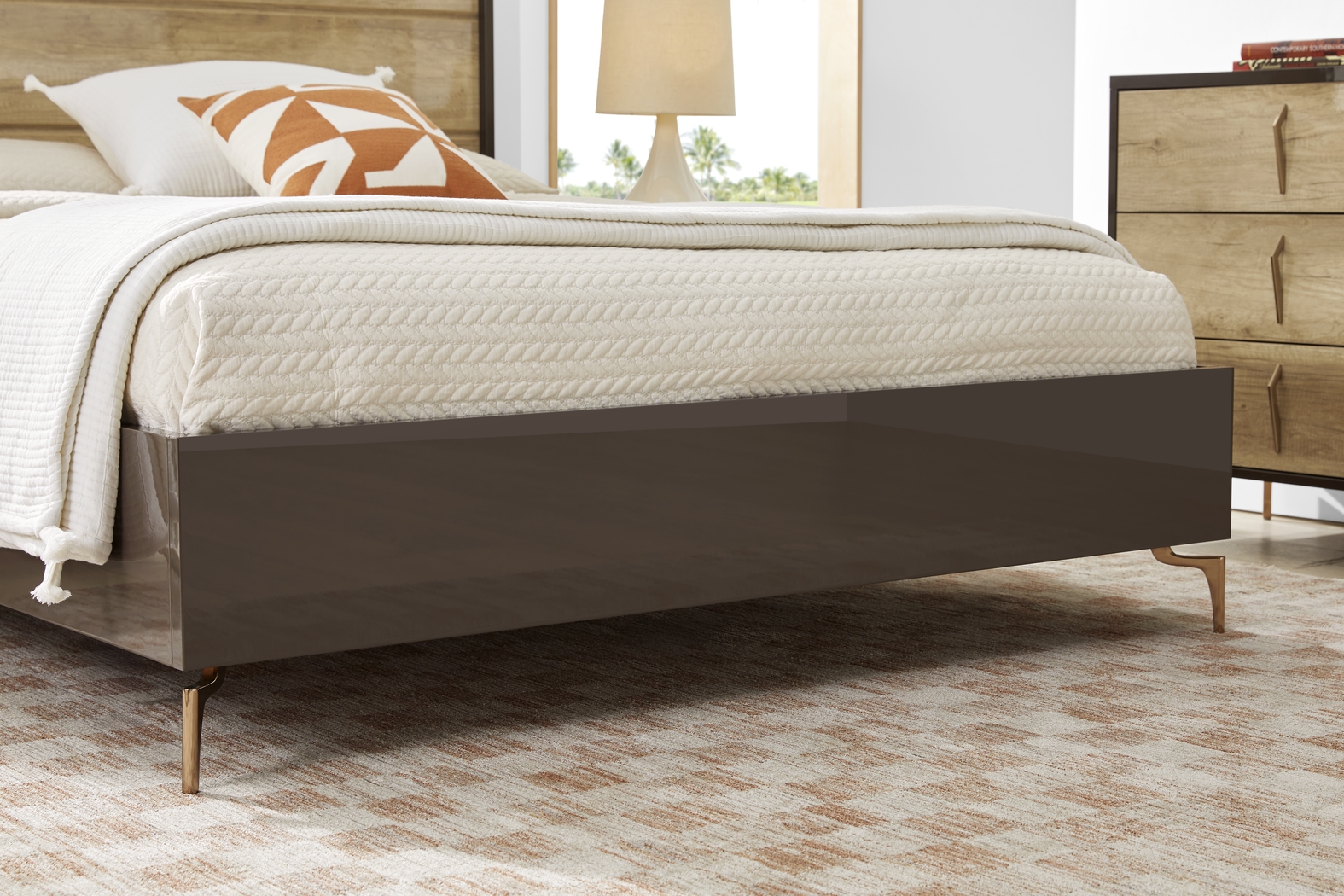 Esmedira Brown 5 Pc Queen Panel Bedroom - Thumbnail - Image 5