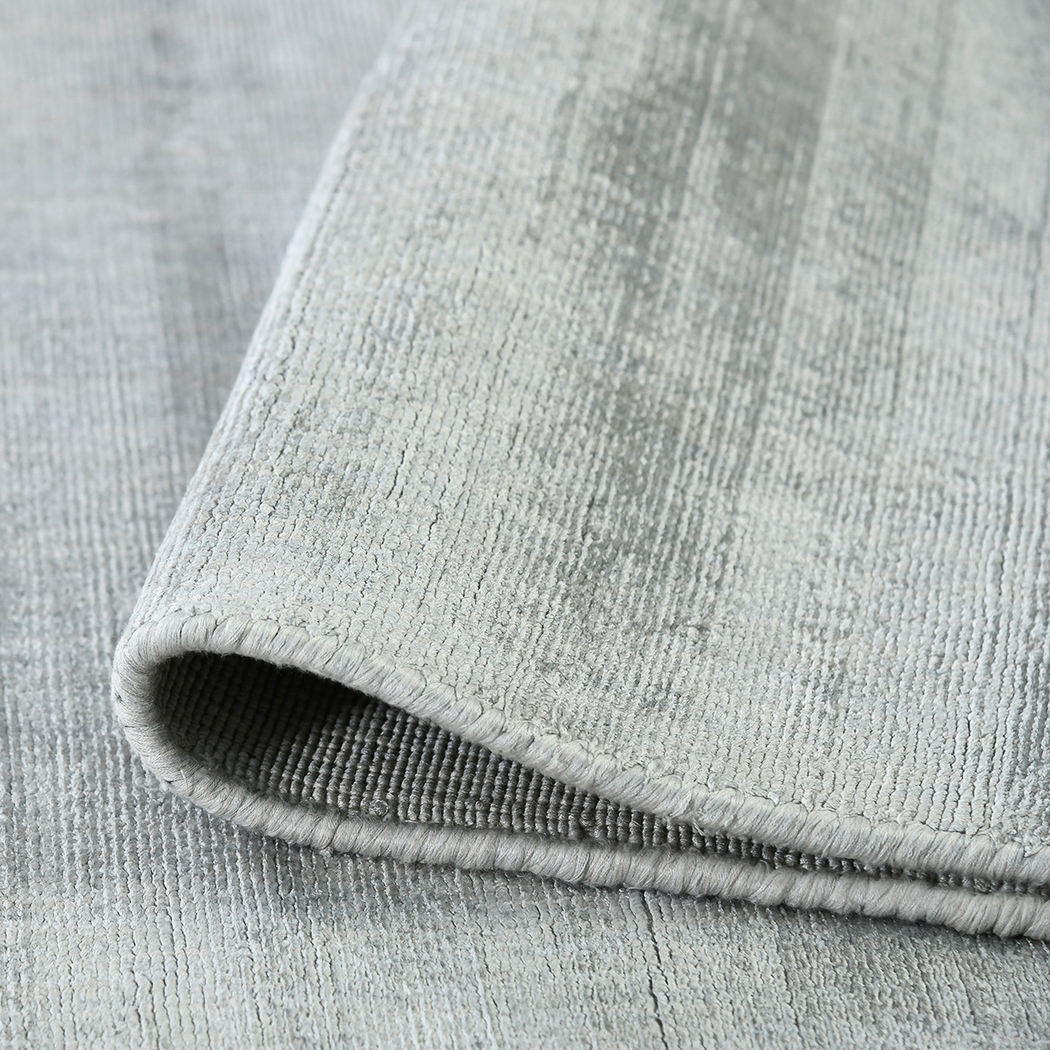 Evita Silver 4' X 6' Rug - Thumbnail - Image 3