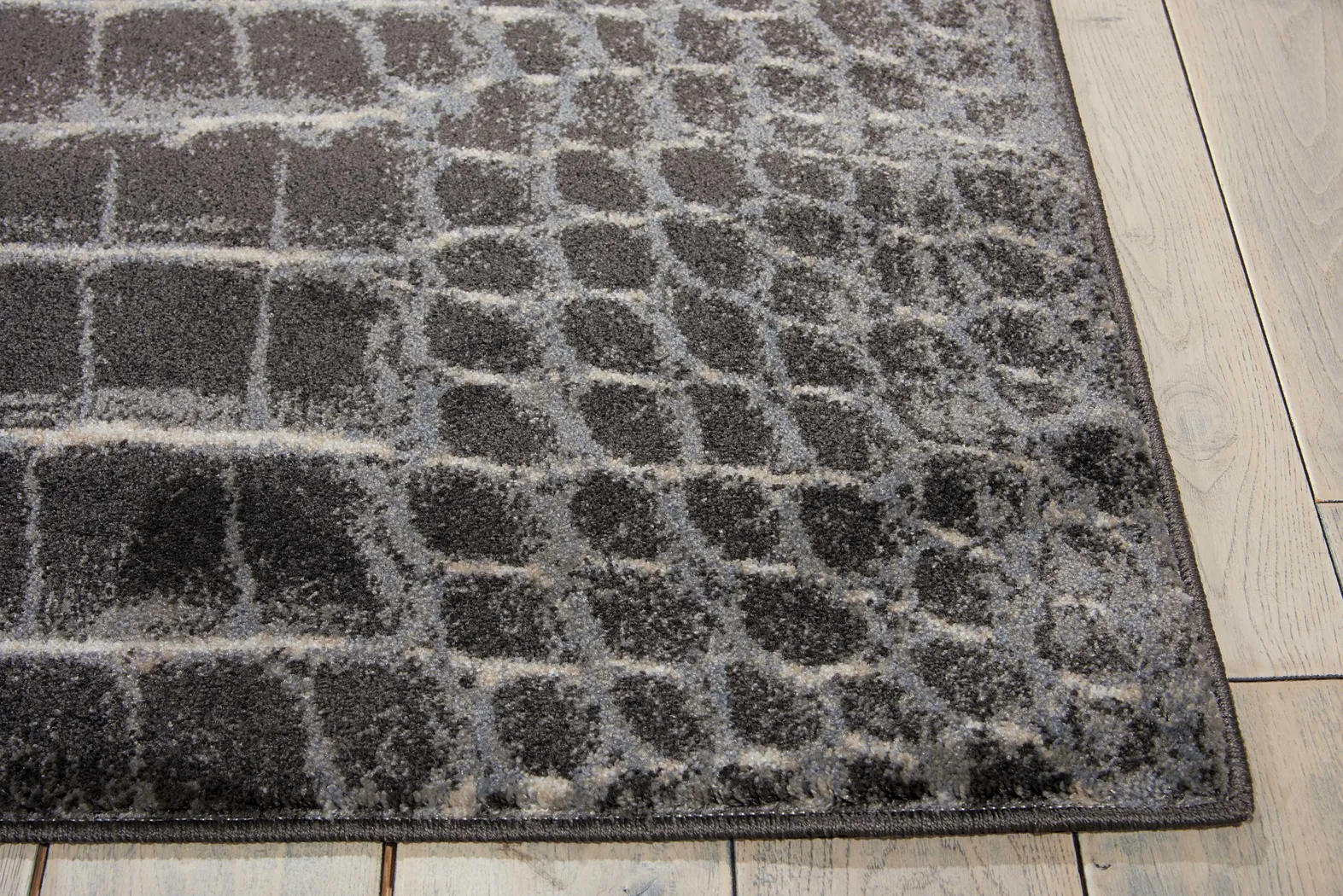 Exotic Hunt Gray 7'10 x 10'6 Rug - Thumbnail - Image 2