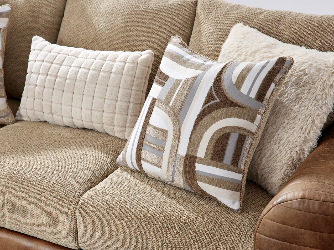 Exton Brown 2 Pc Living Room - Thumbnail - Image 4