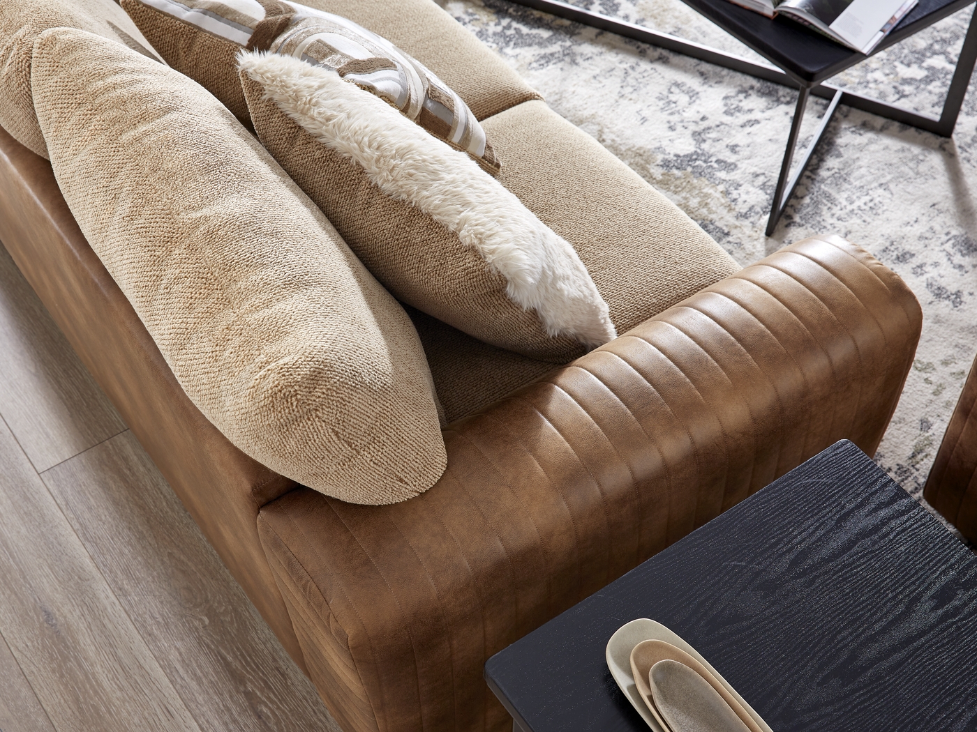 Exton Brown 2 Pc Living Room - Thumbnail - Image 5