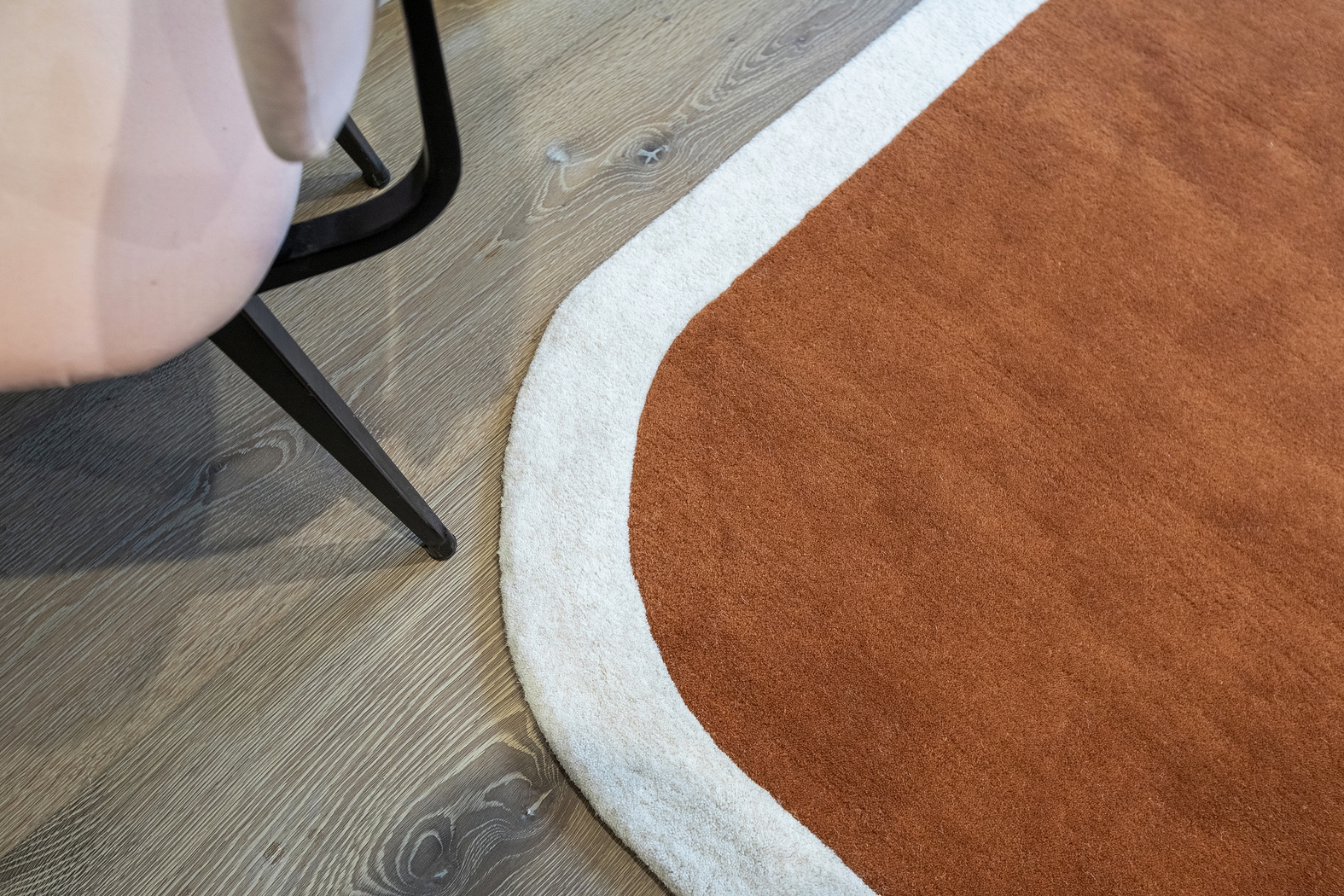 Fabian Copper 3'6 x 5'6 Rug - Thumbnail - Image 5