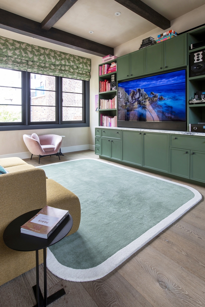 Fabian Green 8' x 10' Rug - Thumbnail - Image 4