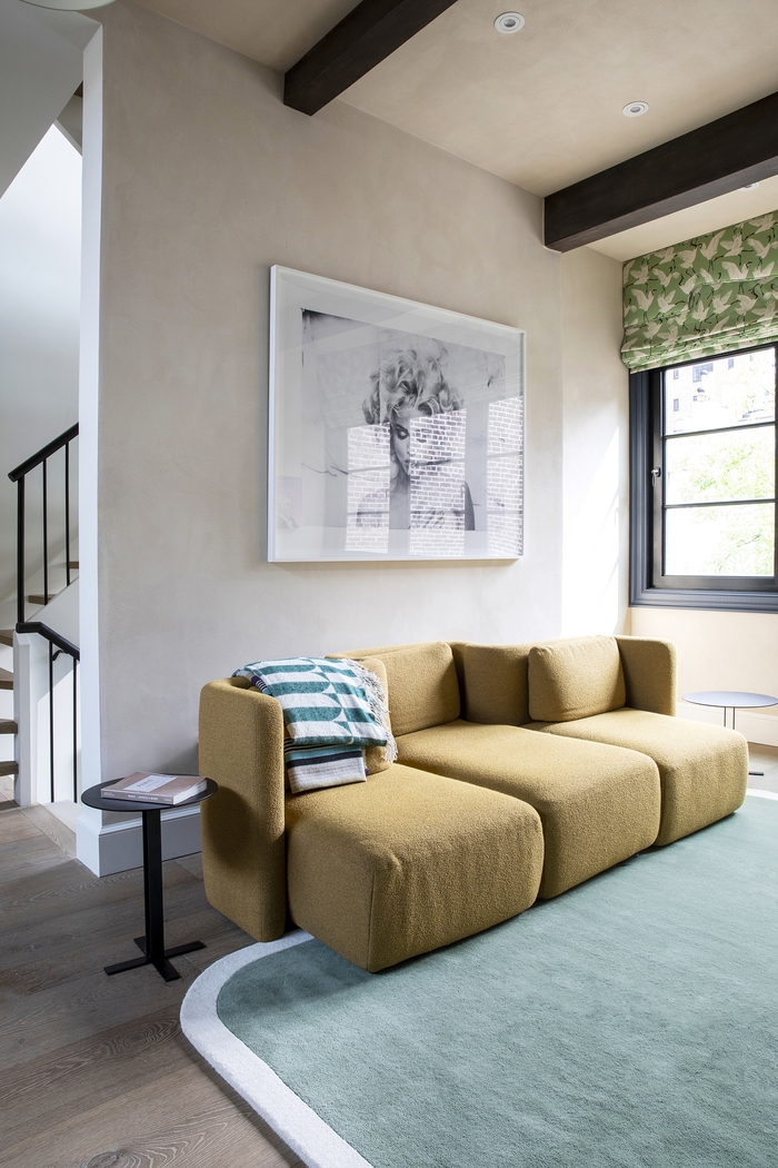 Fabian Green 8' x 10' Rug - Thumbnail - Image 10