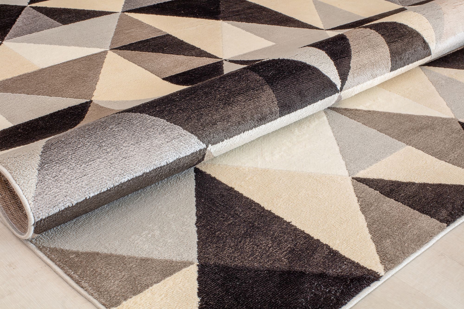 Fadrio Black/Brown 8' x 10' Rug - Thumbnail - Image 3