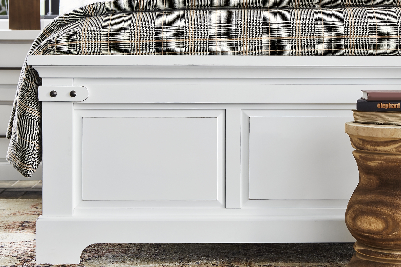 Fairhaven White 5 Pc King Panel Bedroom - Thumbnail - Image 4