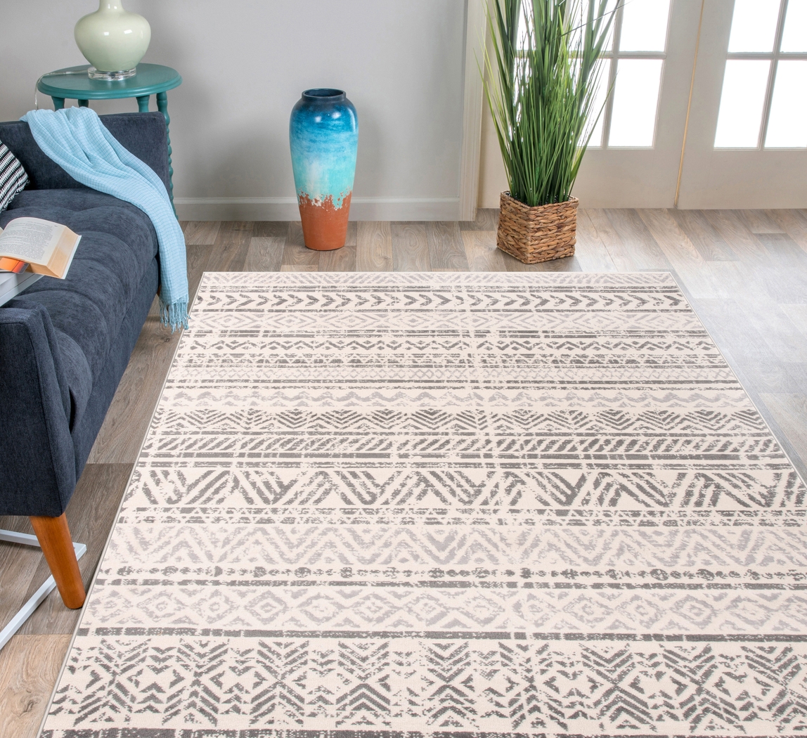 Farid Gray 5' x 7' Rug - Thumbnail - Image 4