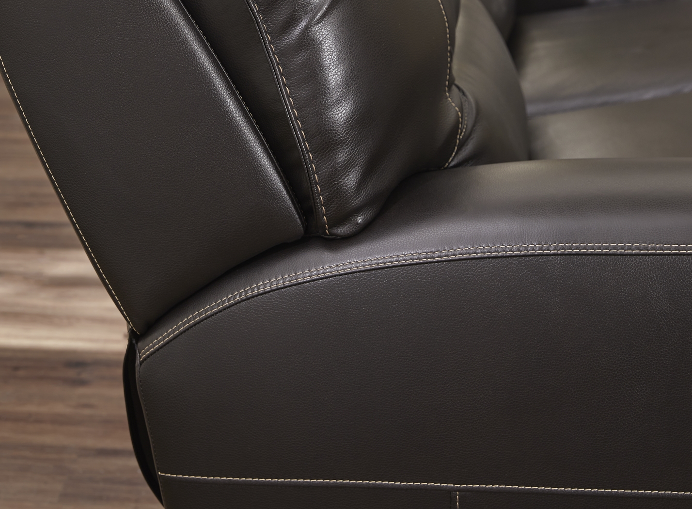 Farona Black Cherry Leather 6 Pc Dual Power Reclining Sectional Living Room - Thumbnail - Image 4