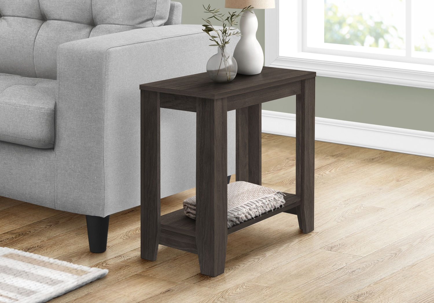 Ferngrove Oak Brown End Table - Thumbnail - Image 2