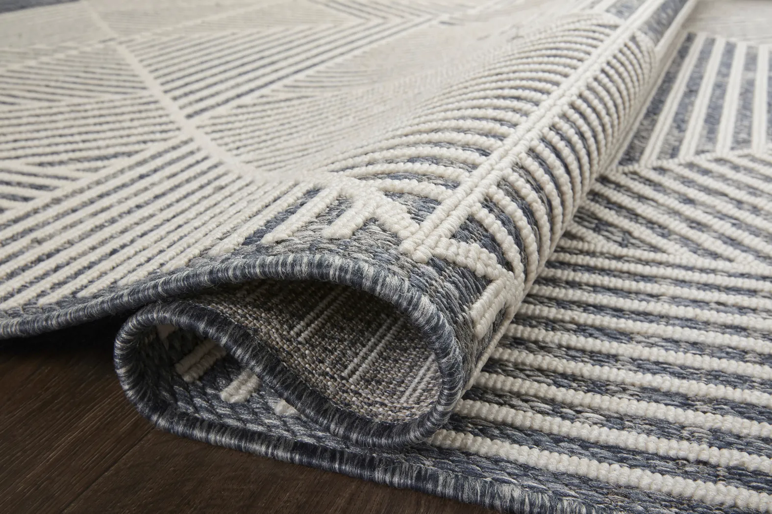 Fieldstone Denim 5'3 x 7'7 Indoor/Outdoor Rug - Thumbnail - Image 4