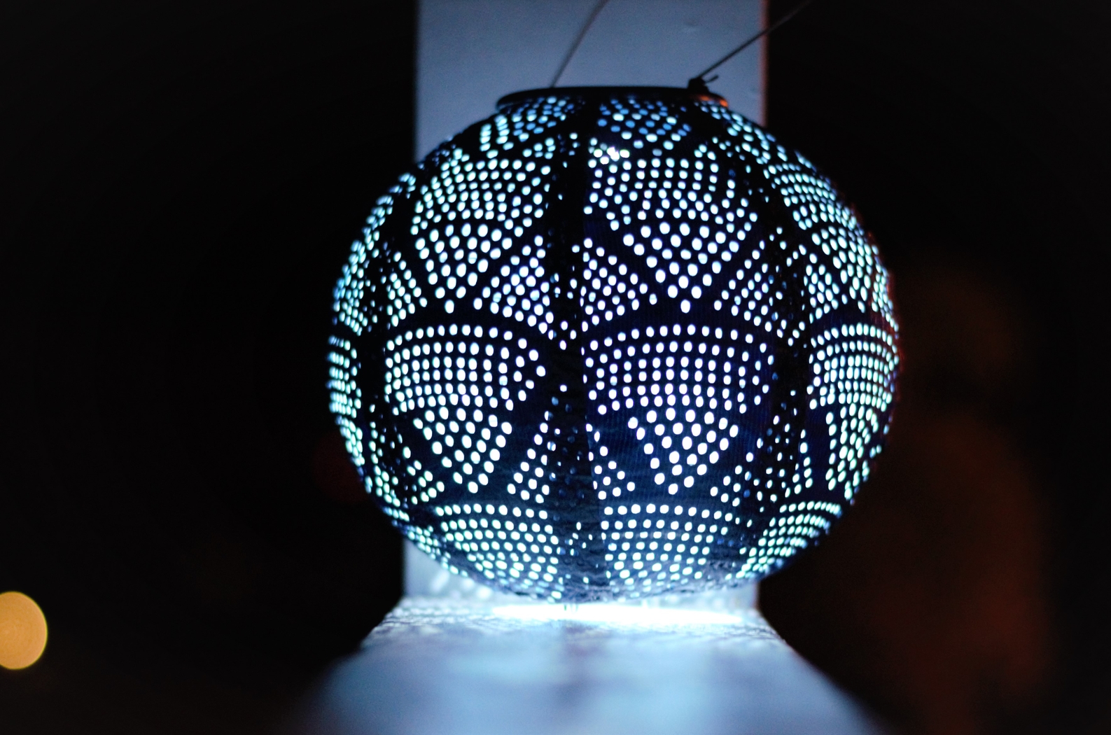 Fiyga Edge Outdoor Blue Solar Lantern - Thumbnail - Image 3