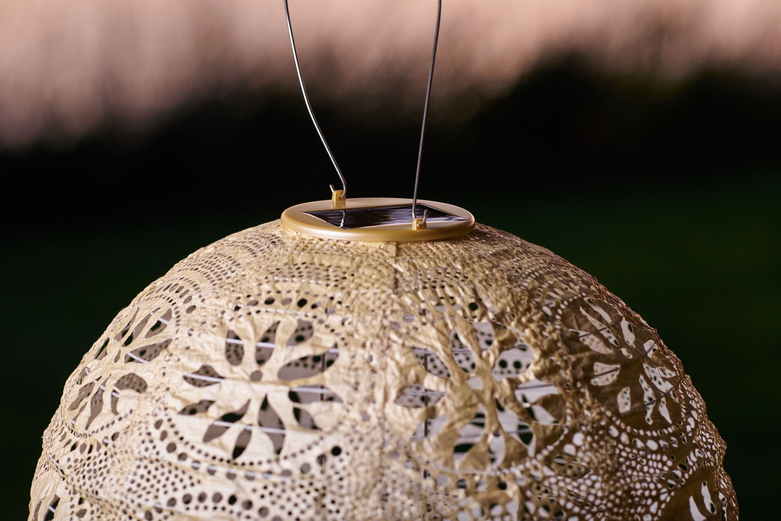 Floral Medallion Pearl Outdoor Solar Lantern - Thumbnail - Image 2