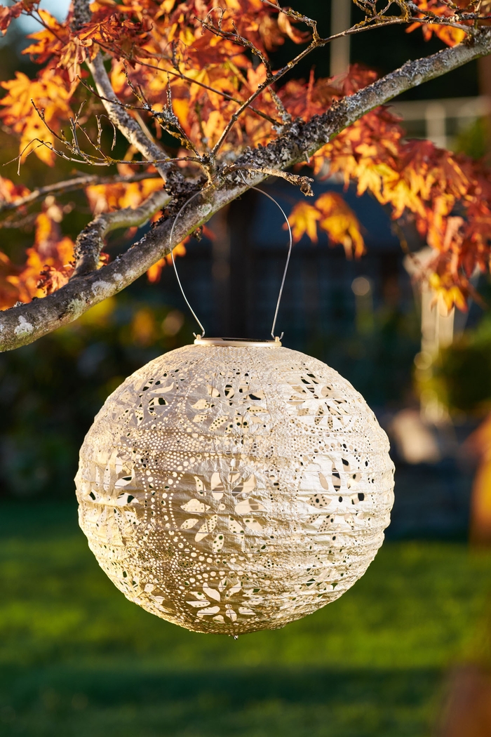 Floral Medallion Pearl Outdoor Solar Lantern - Thumbnail - Image 8