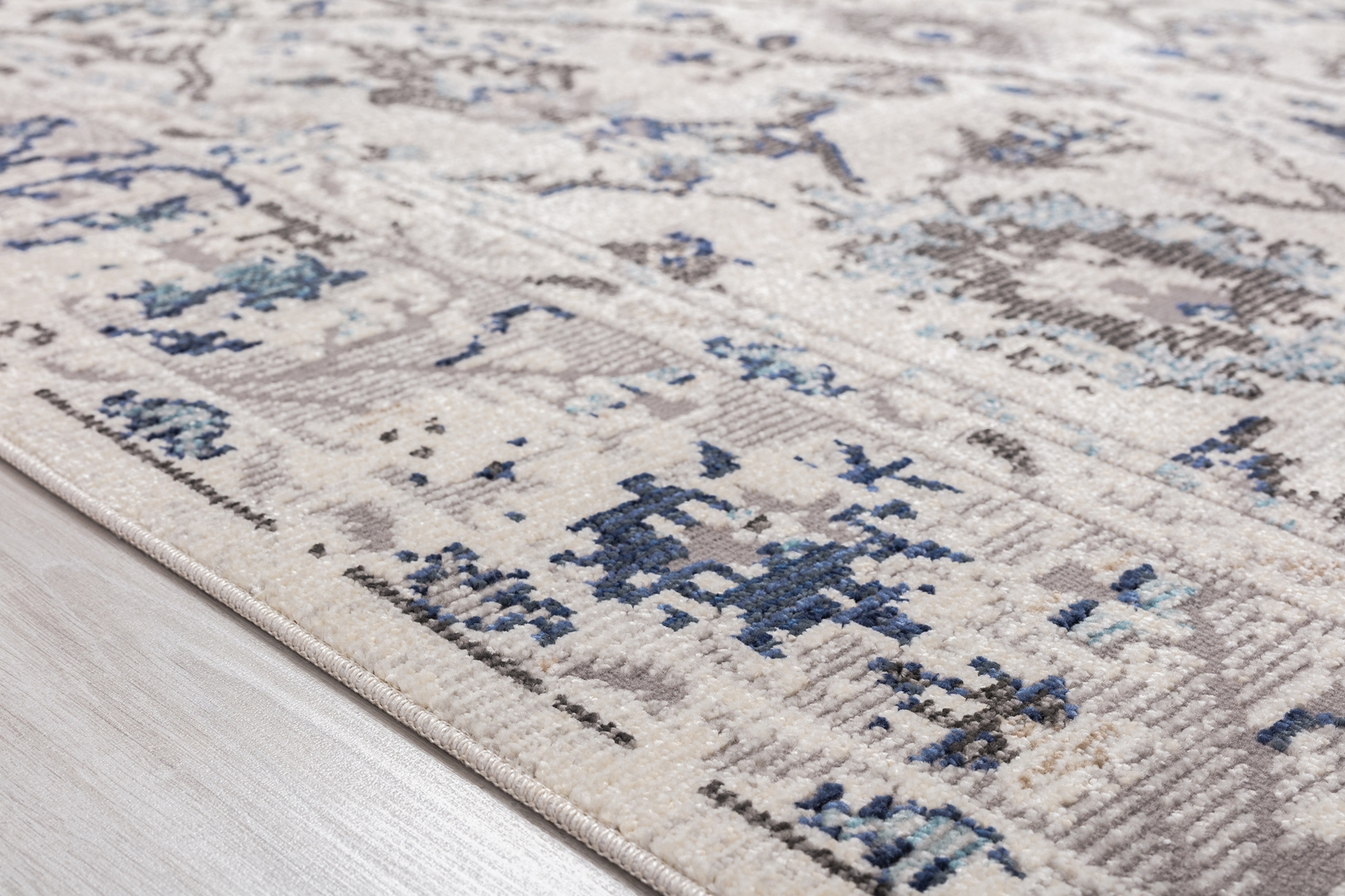 Florrie Silver 5' x 7'4 Rug - Thumbnail - Image 9