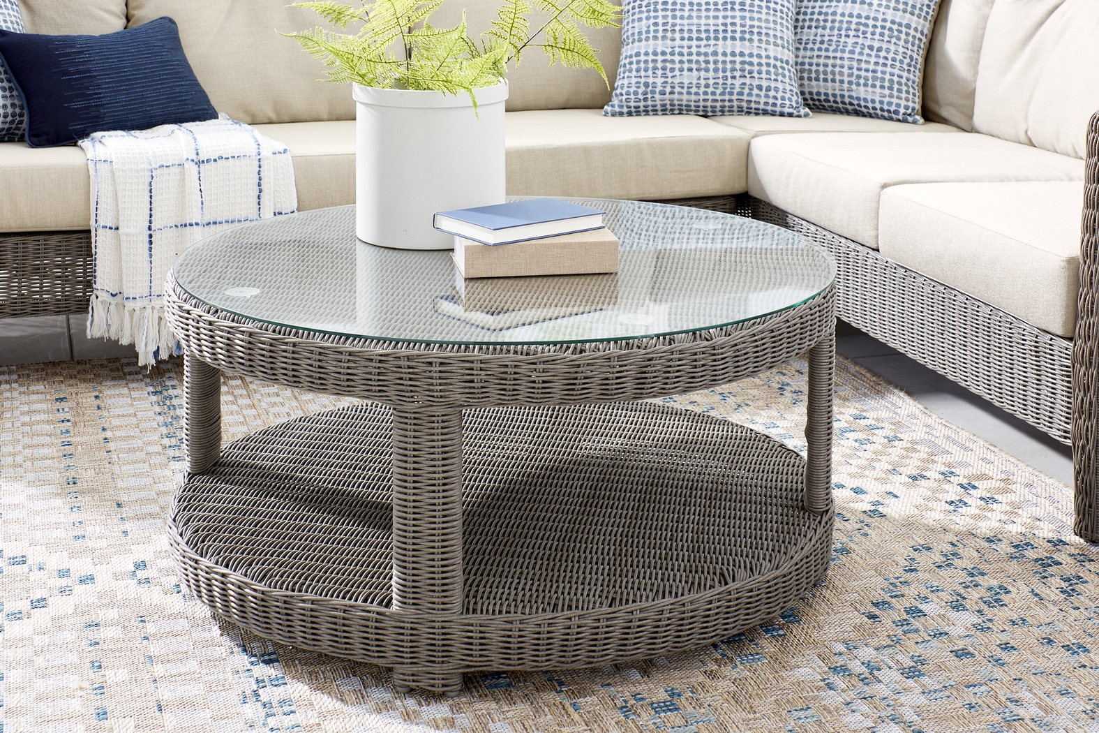 Forest Hills Gray 4 Pc Outdoor Seating Set with Beige Cushions - Thumbnail - Image 7