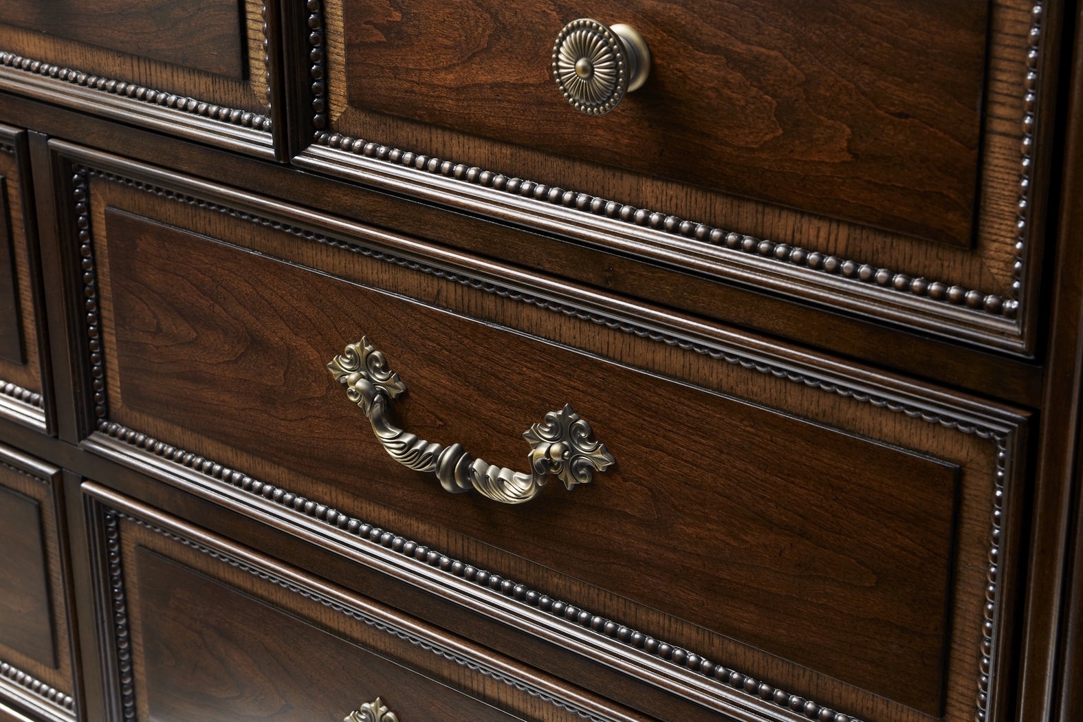 Fuller Brown Cherry Finish 5 Pc Queen Panel Bedroom - Thumbnail - Image 6