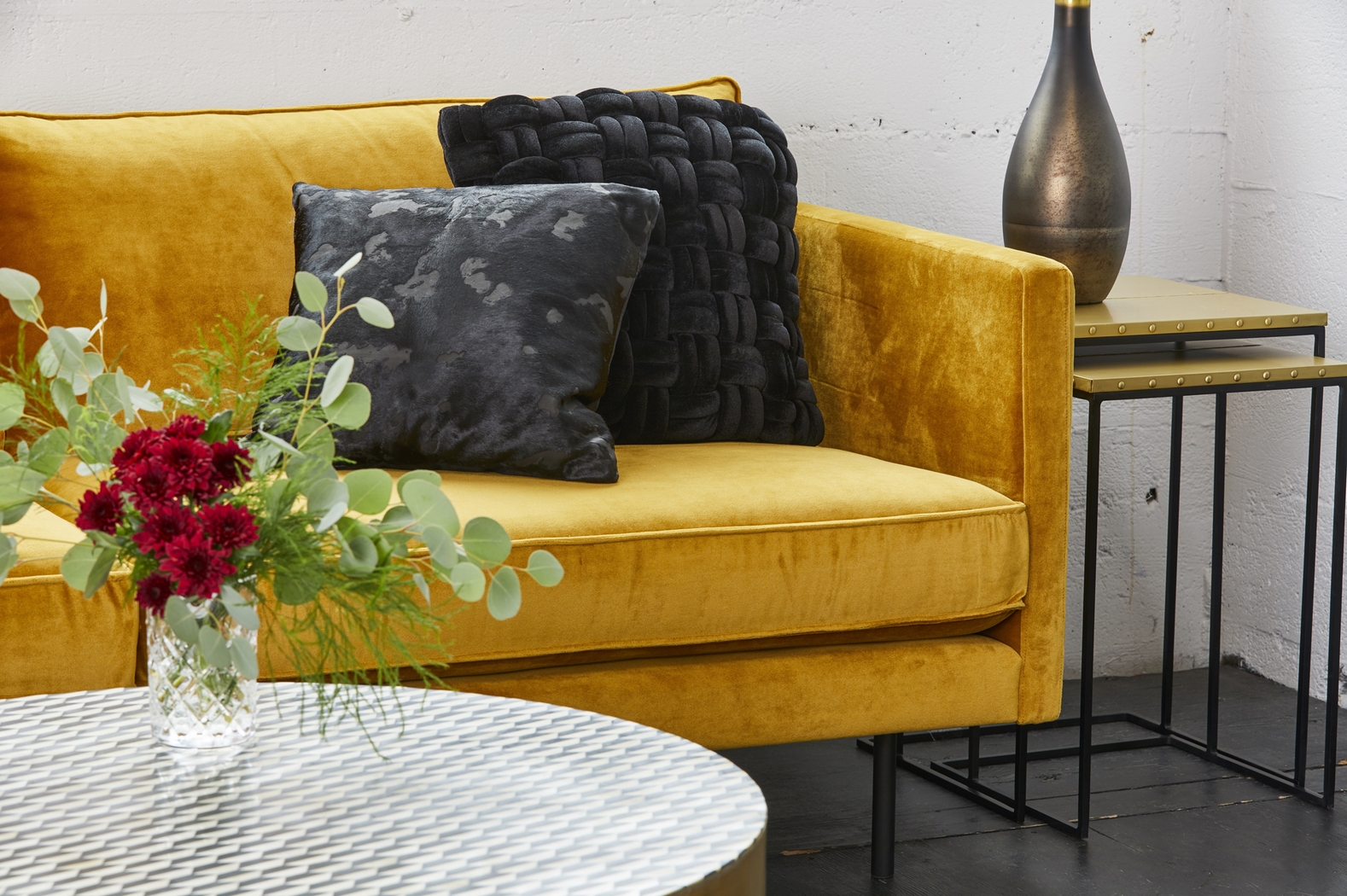 Galgate Black Cocktail Table - Thumbnail - Image 8