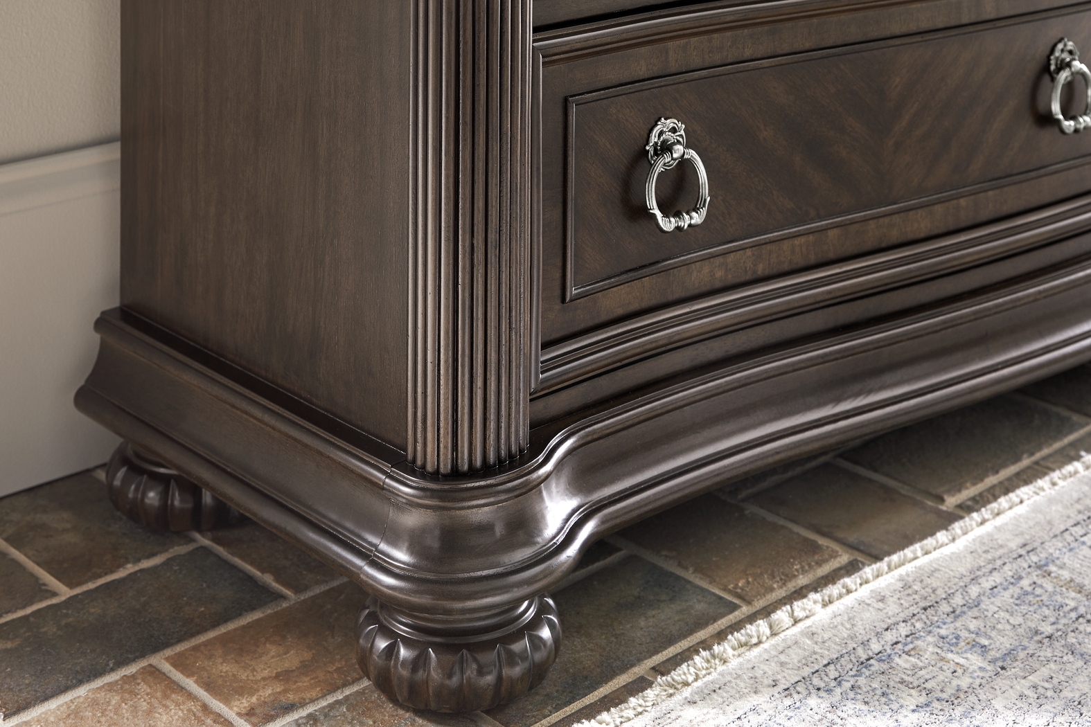 Gallagher Avenue Brown 5 Pc Queen Panel Bedroom - Thumbnail - Image 7