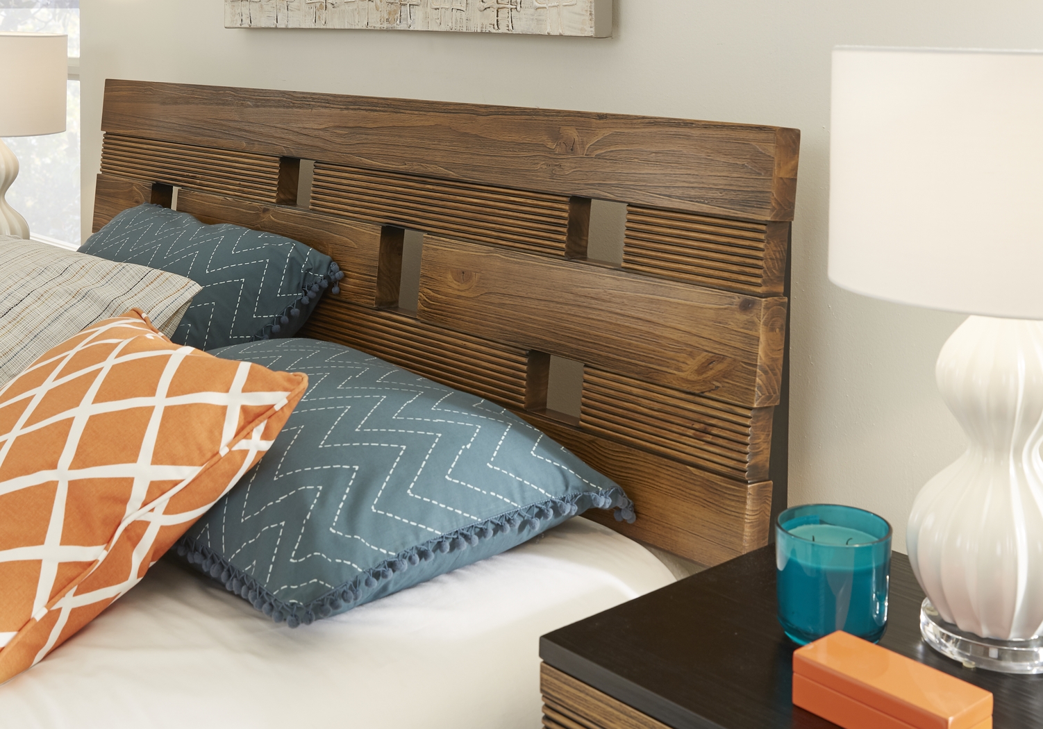 Gardenia Honey 5 Pc King Platform Bedroom - Thumbnail - Image 3