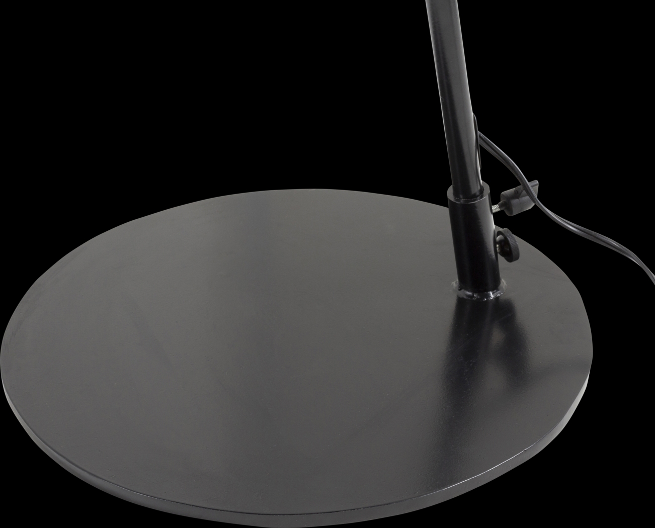 Garrigue Place Black Floor Lamp - Thumbnail - Image 2