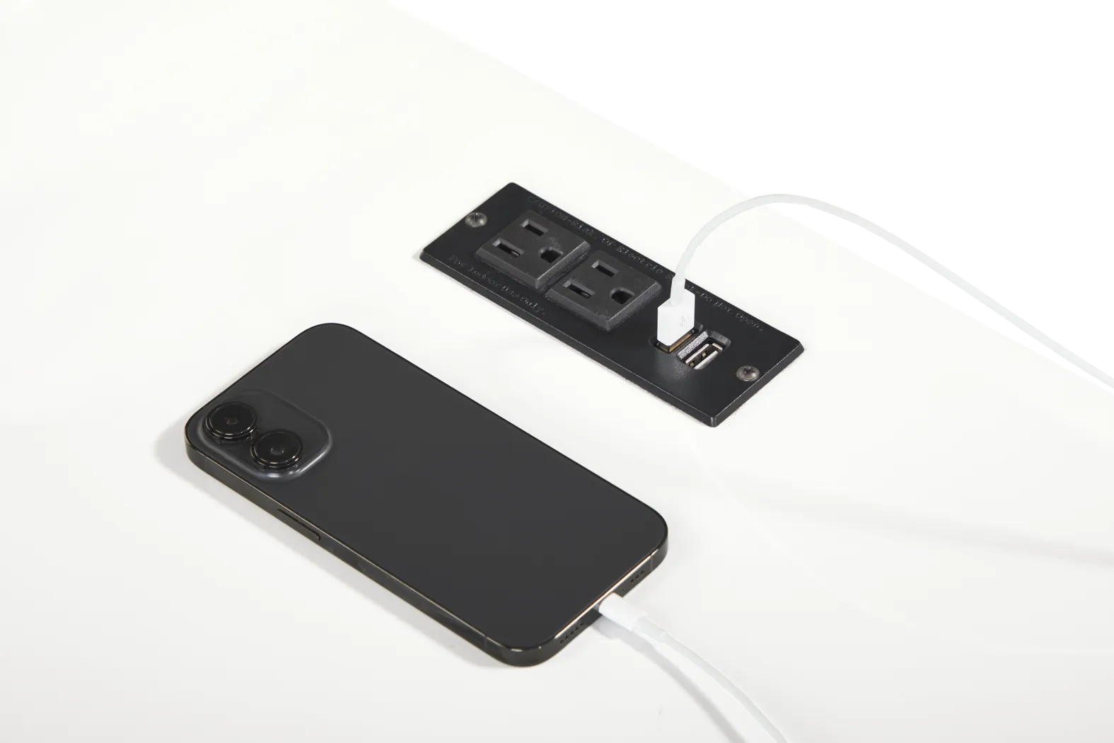 Geller White Credenza - Thumbnail - Image 4