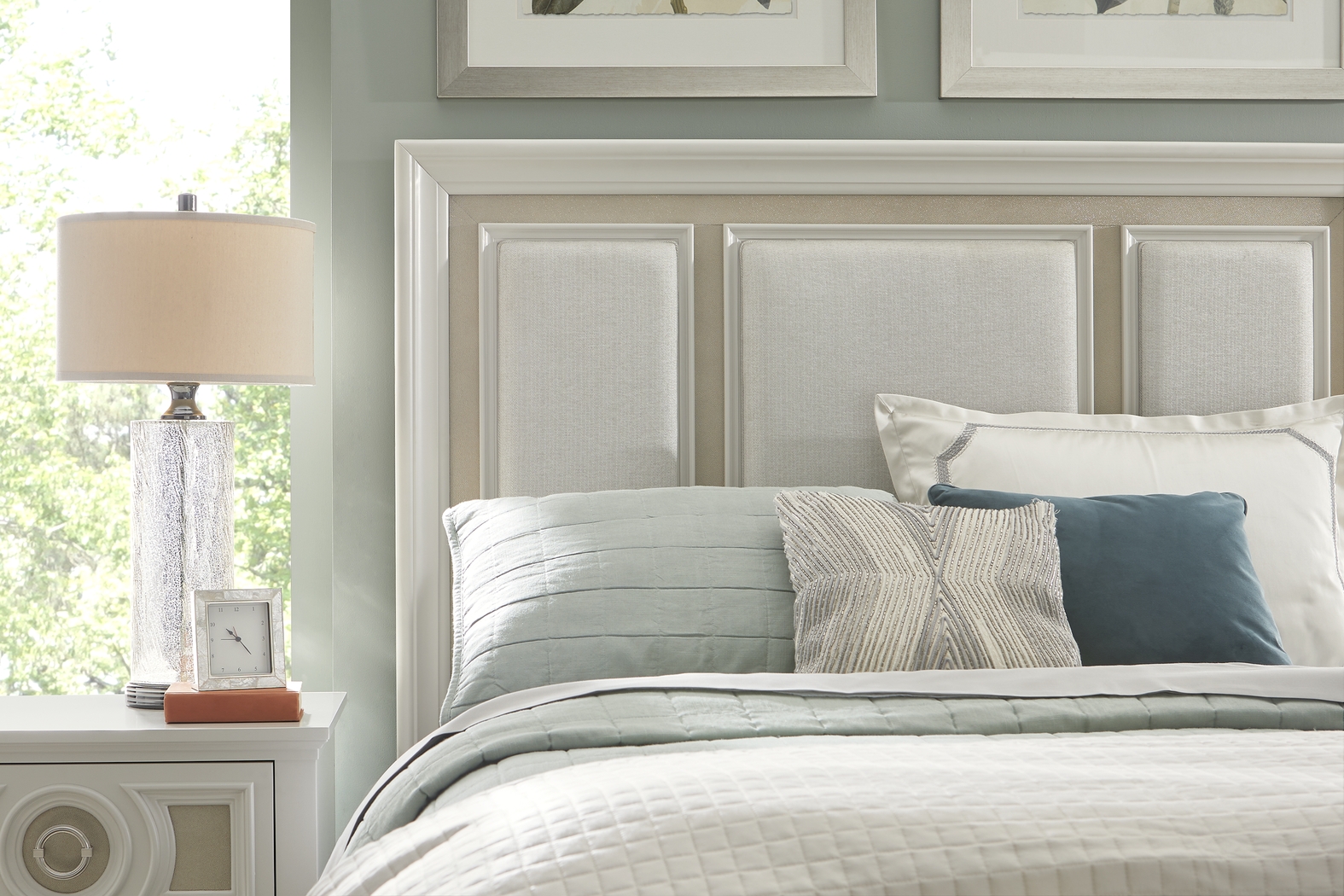 Gianna Lane Ivory 5 Pc Queen Panel Bedroom - Thumbnail - Image 3