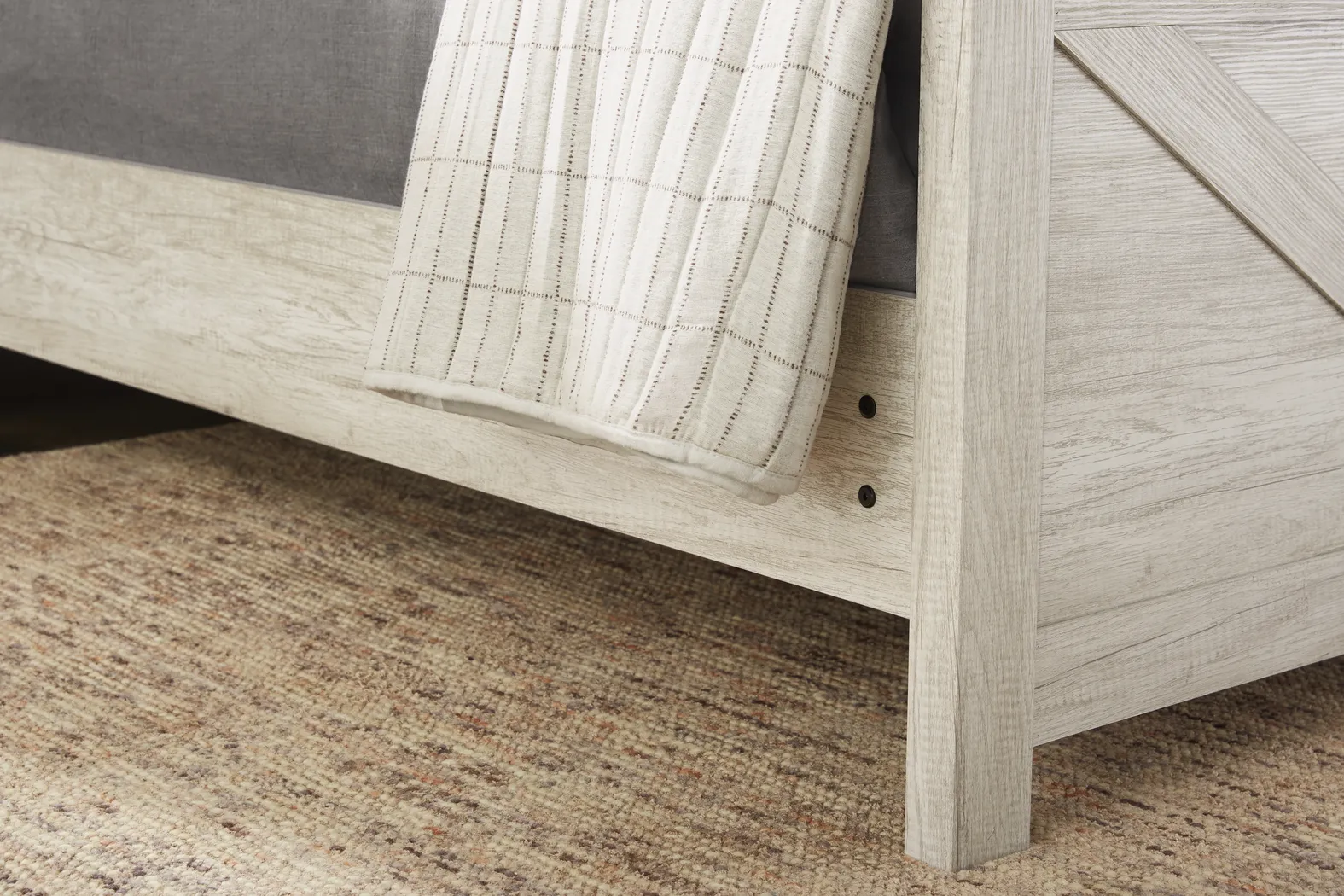 Glen Oaks White 3 Pc King Panel Bed - Thumbnail - Image 4