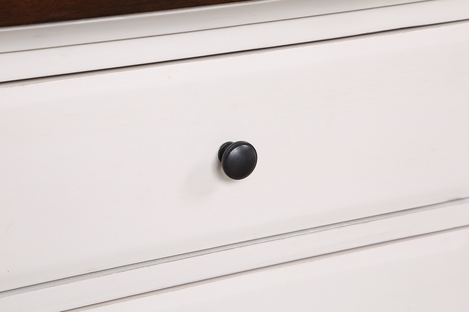 Glisson White End Table - Thumbnail - Image 4