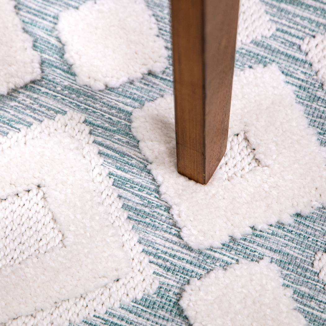 Graceham Blue 5'3 x 7'6 Rug - Thumbnail - Image 4