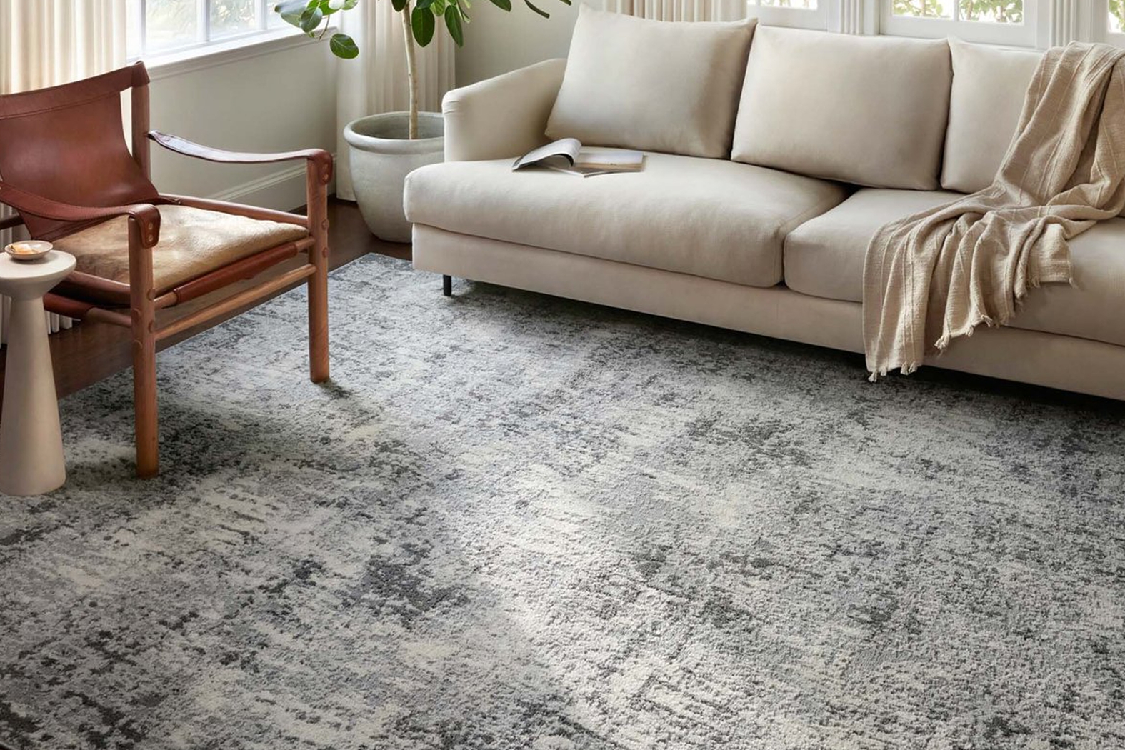 Grand Prairie Gray 5'3 x 7'7 Rug - Thumbnail - Image 2
