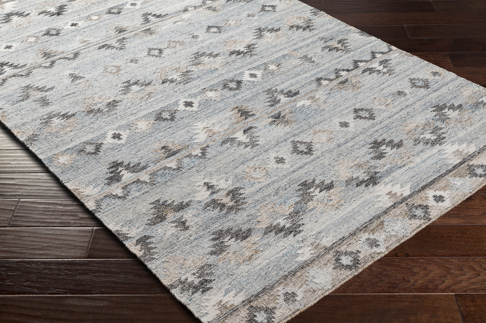 Griscom Blue 5' x 7'5 Rug - Thumbnail - Image 3