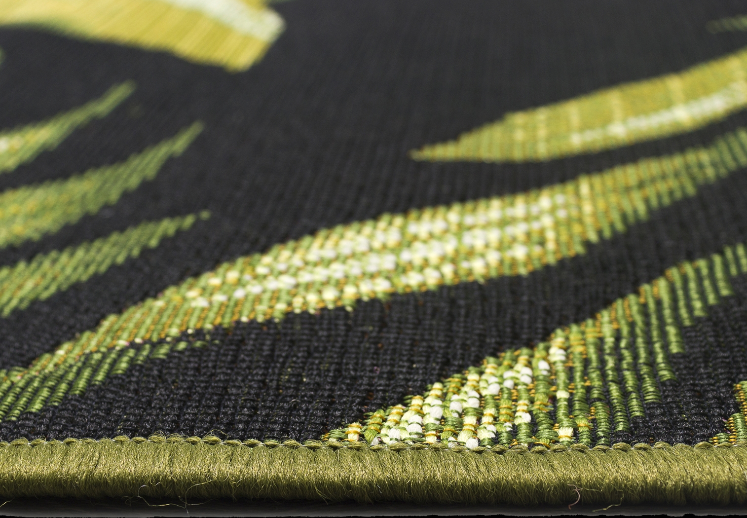 Guthrie Black 4'10 x 7'6 Indoor/Outdoor Rug - Thumbnail - Image 5