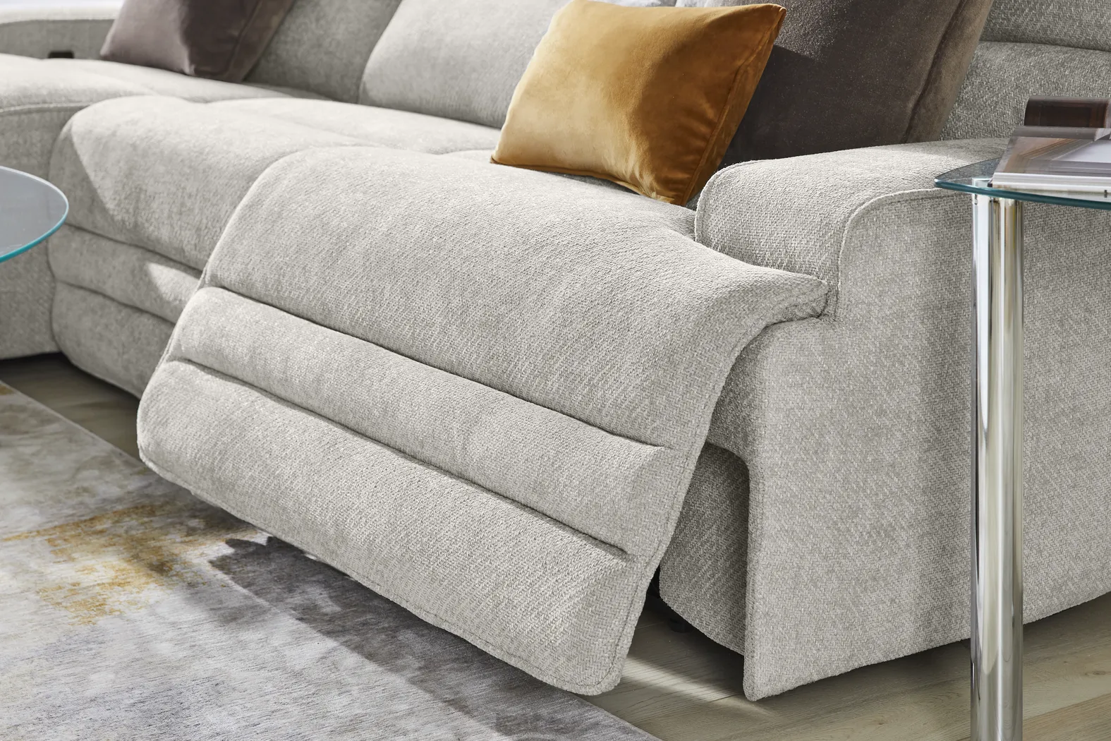 Hadley Park Beige 3 Pc Dual Power Reclining Sectional - Image 16