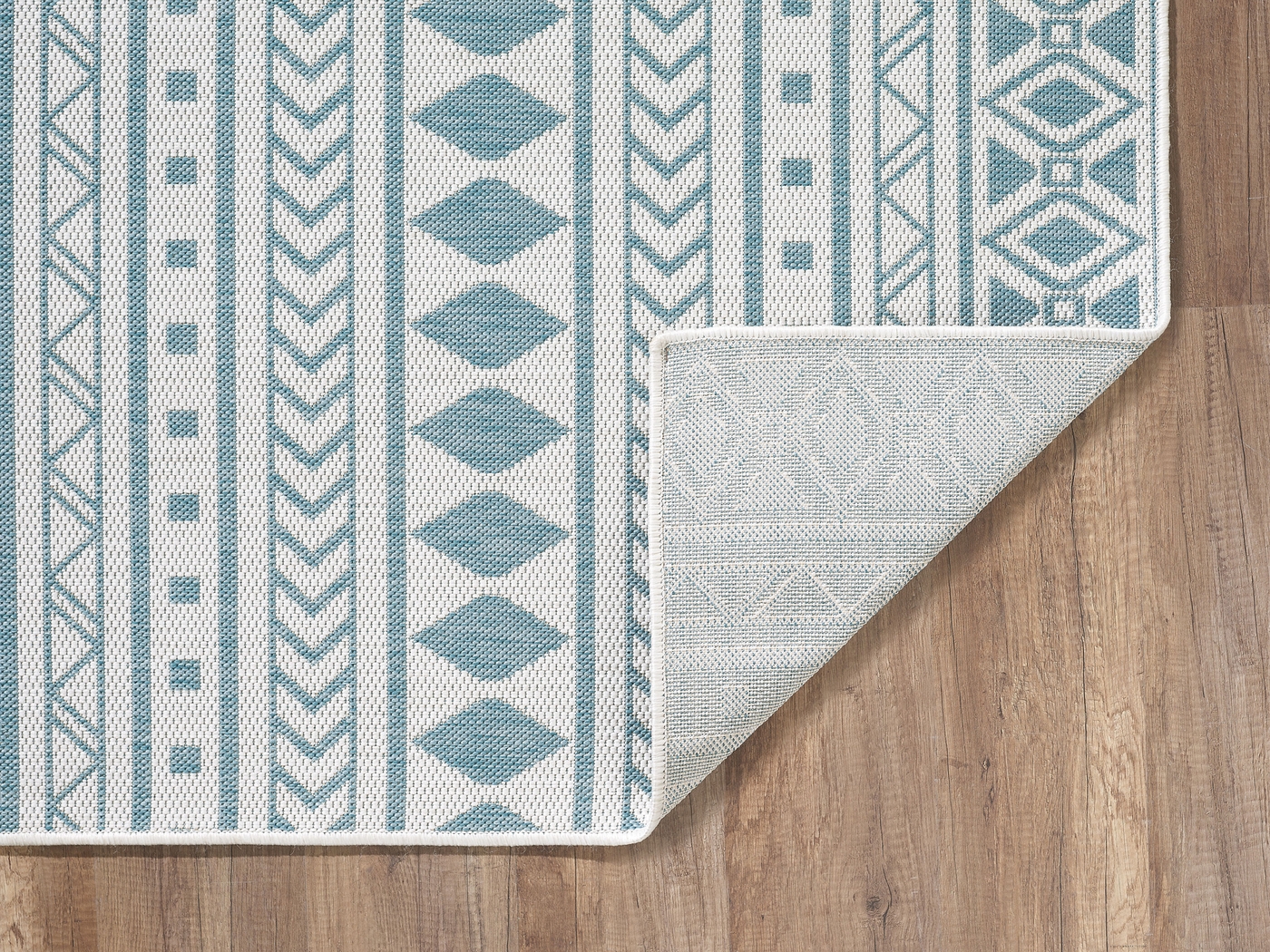 Halinora Ivory/Aqua 5'3 x 7'7 Indoor/Outdoor Rug - Thumbnail - Image 5