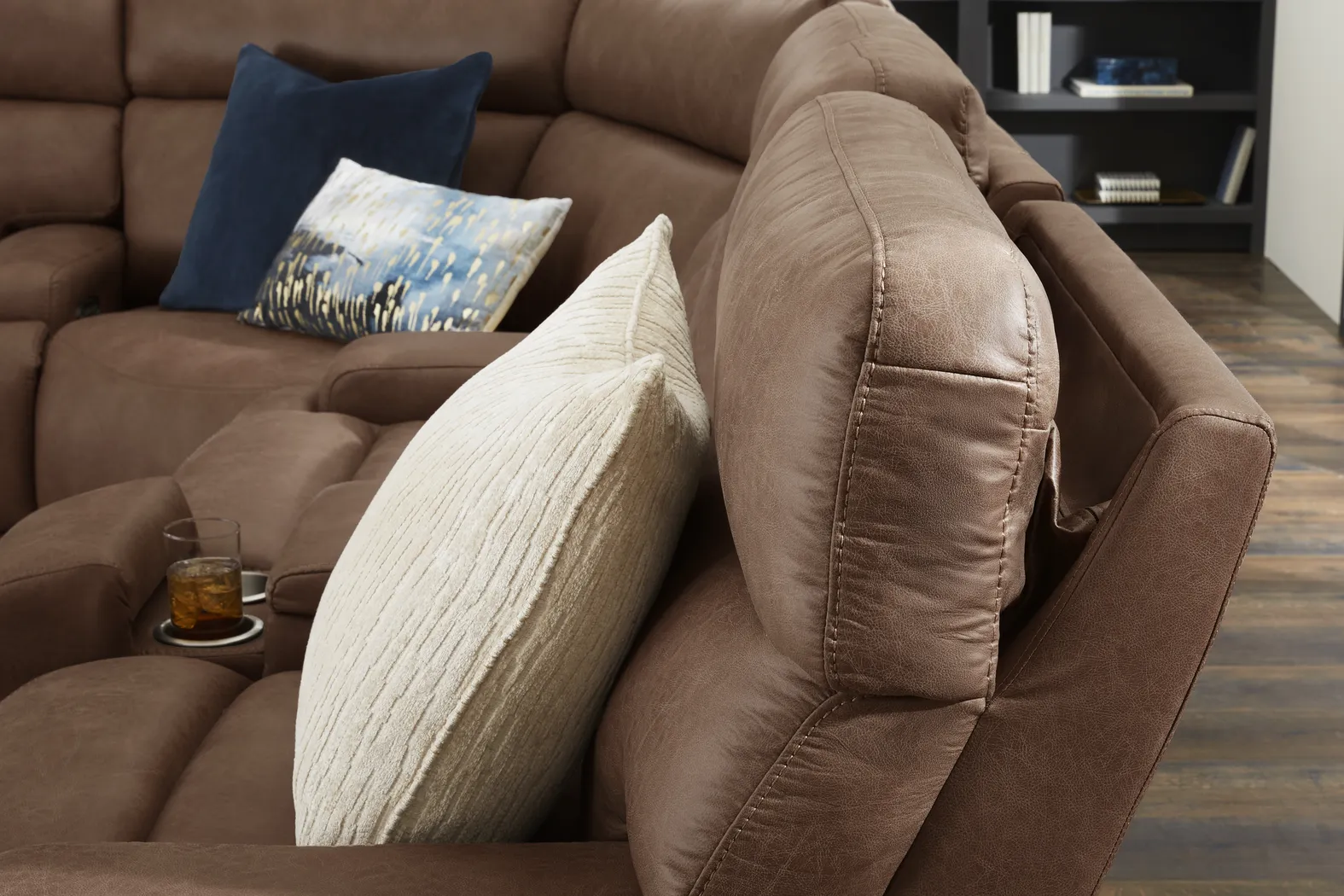 Hamilton Tobacco 6 Pc Dual Power Reclining Sectional Living Room - Thumbnail - Image 7