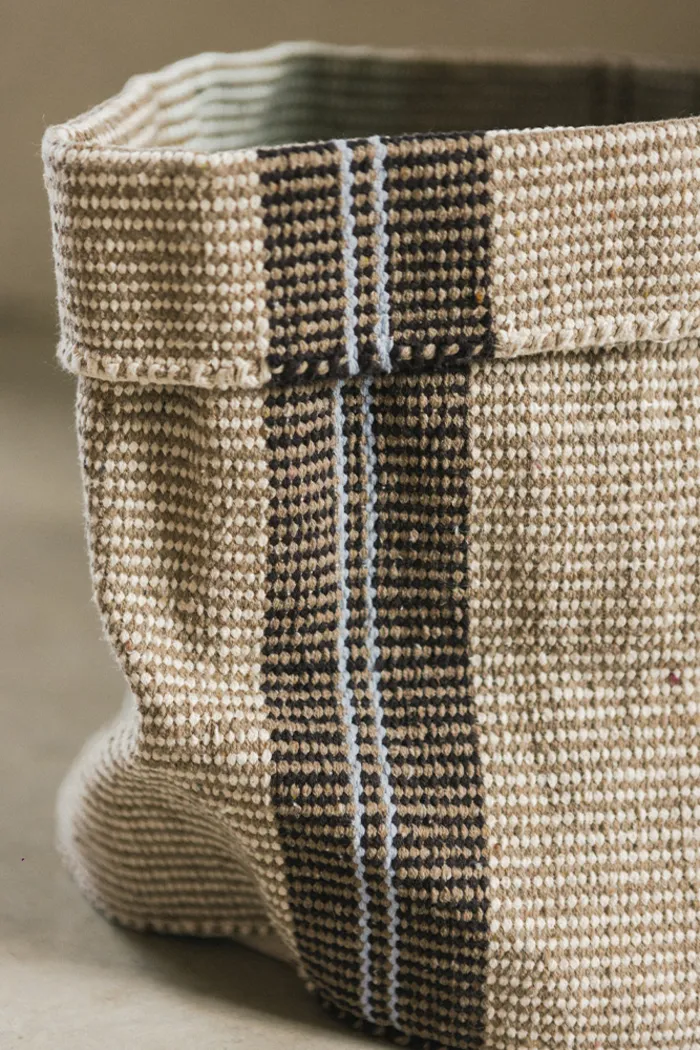 Handloom Natural/Brown Basket - Thumbnail - Image 4