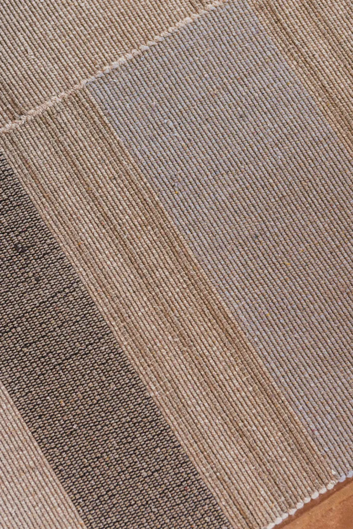 Handloom Oaxaca Multi 6'7 x 10' Rug - Thumbnail - Image 3