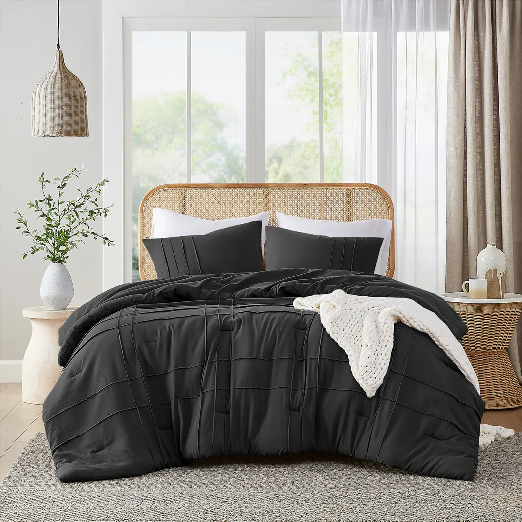 Hanleyea Black Queen 3 Pc Comforter Set - Thumbnail - Image 3