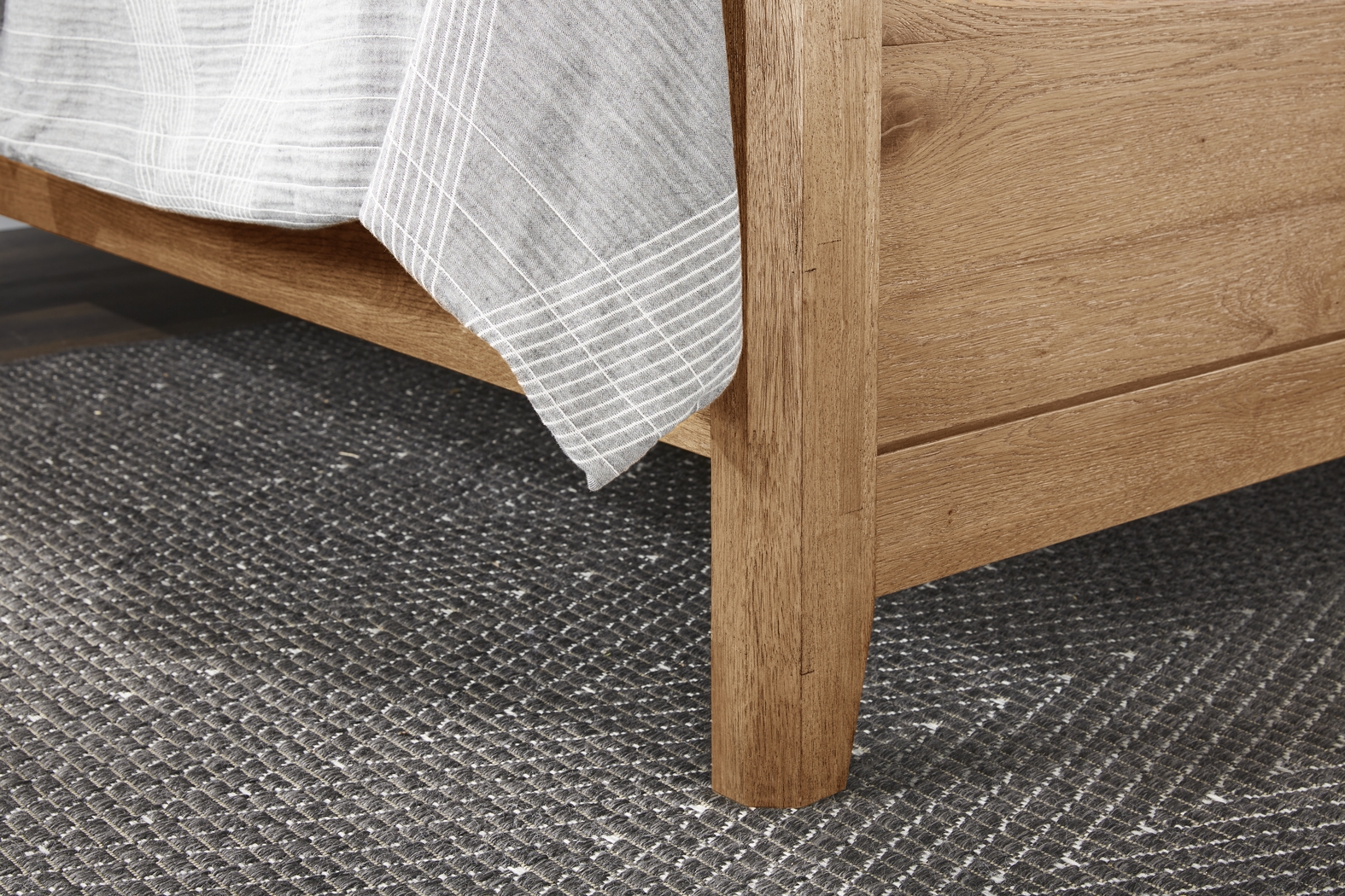 Hargrove Light Oak 5 Pc Queen Panel Bedroom - Thumbnail - Image 5