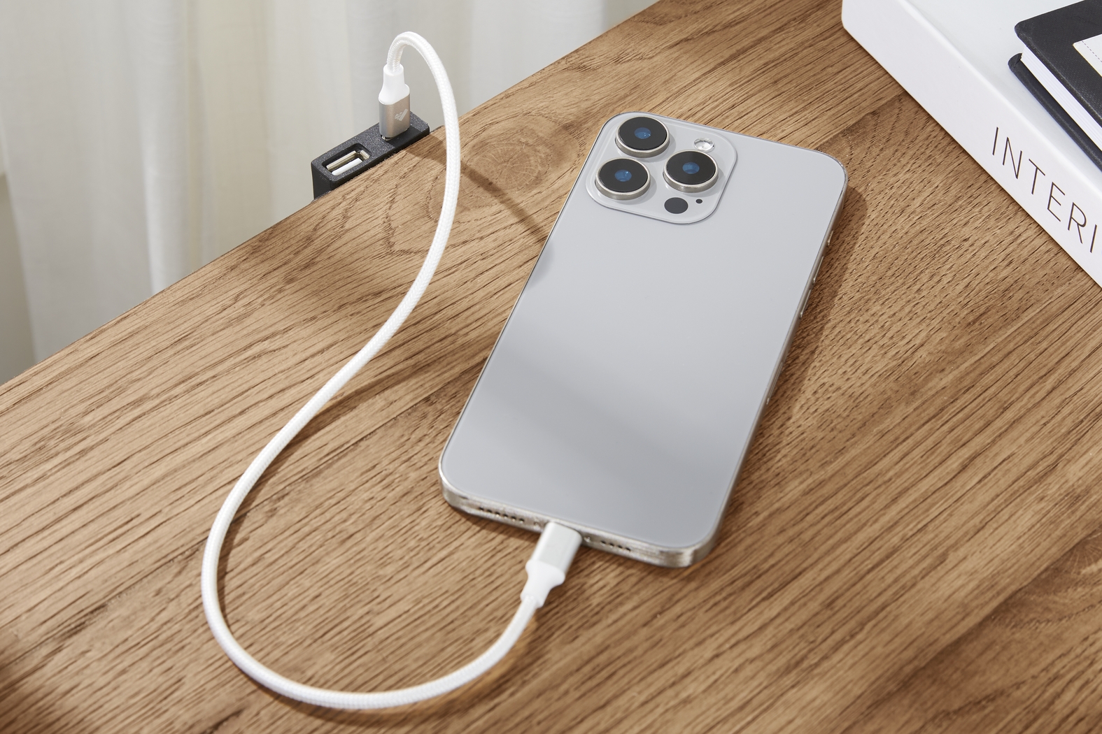 Hargrove Light Oak 5 Pc Queen Panel Bedroom - Thumbnail - Image 11