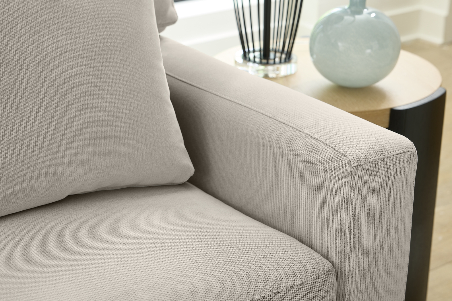 Harmonie Dove Chair - Thumbnail - Image 4